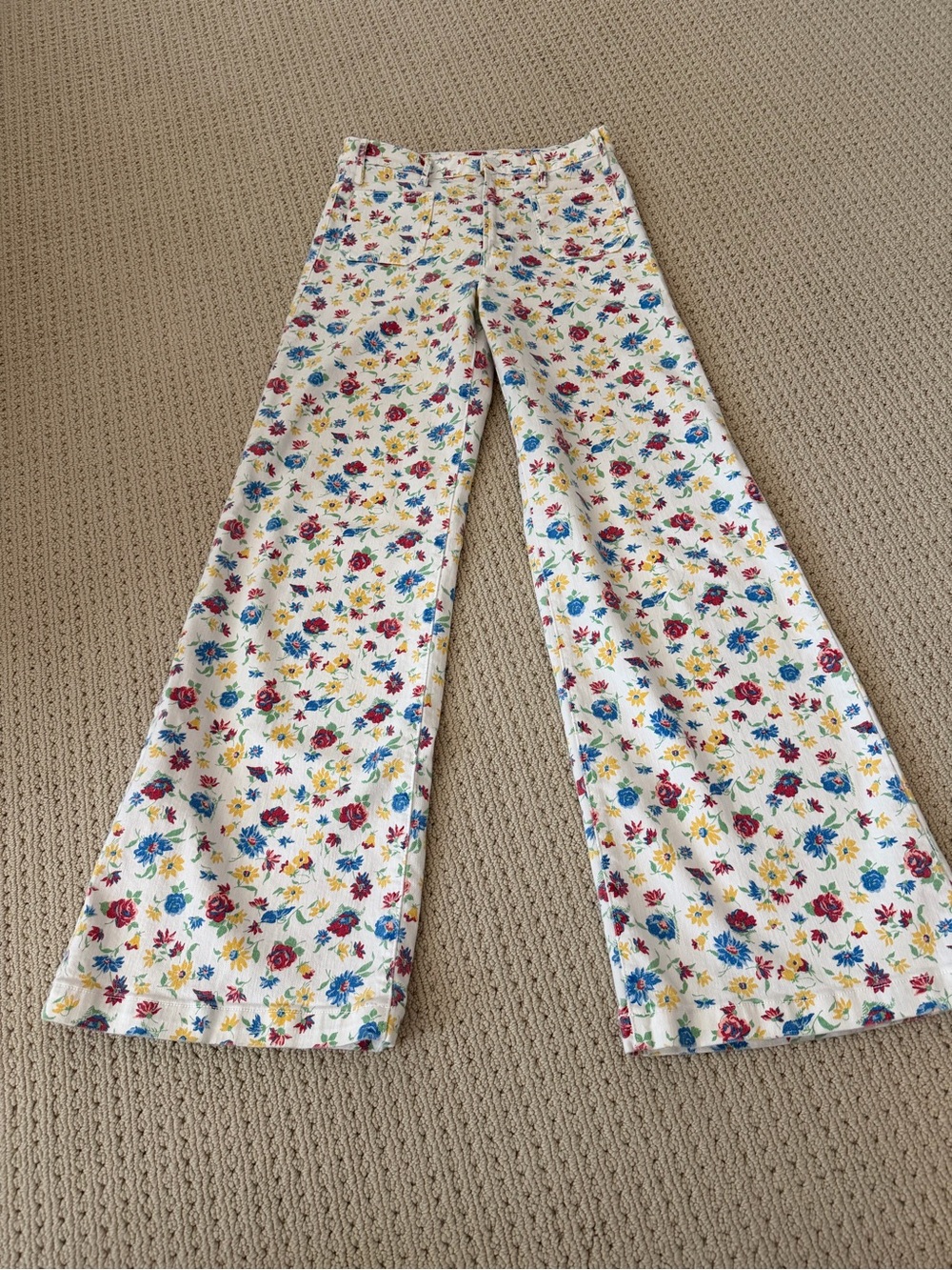 MOTHER White Floral Print Jeans with Multicolor Blooms WORN ONCE. RETAIL $268